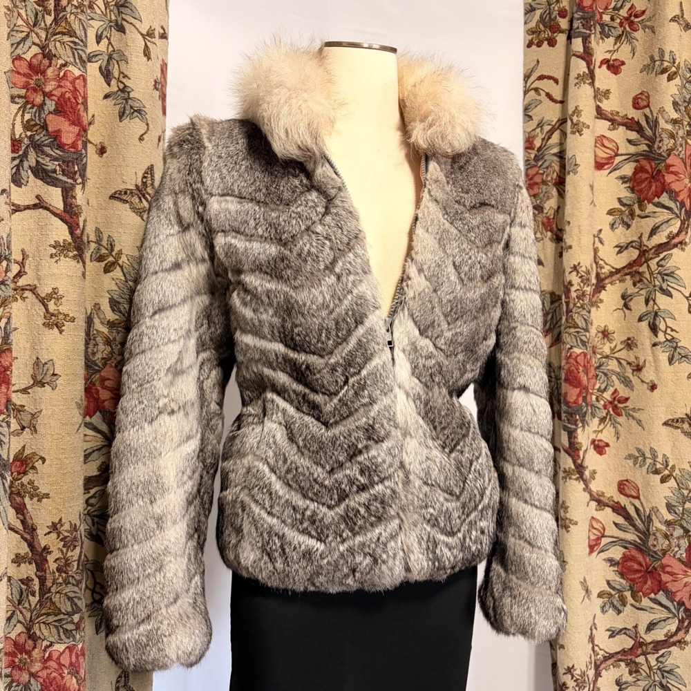 Pierre DuMont Gorgeous Vintage Rabbit Fur Jacket Gray White Chevron soft collar